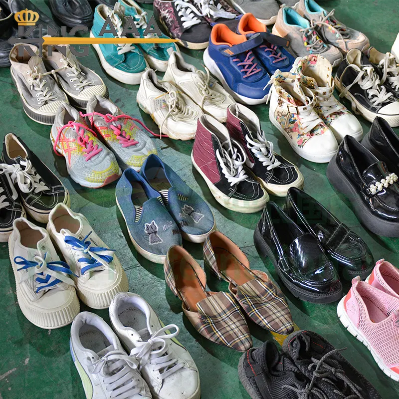 حذاء مستعمل لكل كيلو جرام للأطفال للرجال والنساء حذاء مستعمل ممتاز مستوحى من غيره أصلي مستعمل الولايات المتحدة الأمريكية