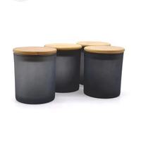Bougeoir cylindrique de Noël de 10oz avec logo personnalisé Pot à bougie en verre givré gris avec couvercle en bambou coloré