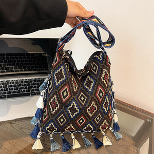 Bolso Tote de Lona con Cierre de Cremallera y Borlas Estilo Bohemio de Gran Capacidad, Nuevo Bolso Bandolera de Hombro Estilo Étnico - Product Image 4