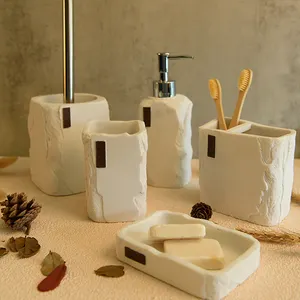 New Modern Design Polyresin Bathroom Products Accessories Set Luxury Resin