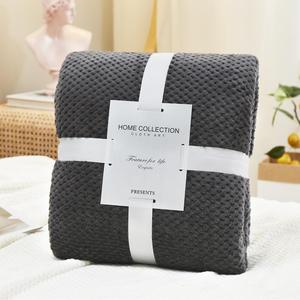 2023 <span class=keywords><strong>nouveau</strong></span> Design maison portable couverture ananas <span class=keywords><strong>treillis</strong></span> gaufré doux flanelle polaire avec couleur unie jeter couverture - Product Image 3