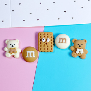 50 pièces/sac Zili Kawaii Animaux de dessin animé Cabochon en résine à dos plat Nœud papillon Décoration de téléphone et accessoires pour nœuds de cheveux DIY pour Noël - Product Image 4