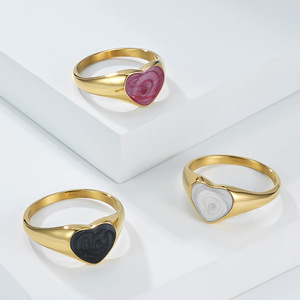 Anillo de Acero Inoxidable Chapado en Oro con Forma de Corazón, Bisel Rojo, Negro y Blanco, Joyería de Moda Unisex, Regalo - Product Image 1