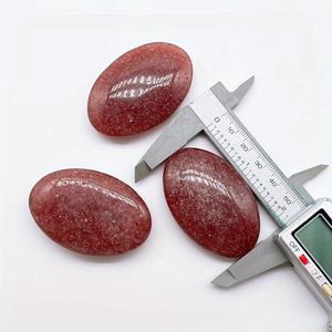 Vente en gros de pierres ovales en quartz fraise naturel poli pour la guérison spirituelle, la décoration intérieure et les cadeaux de fêtes - Product Image 4