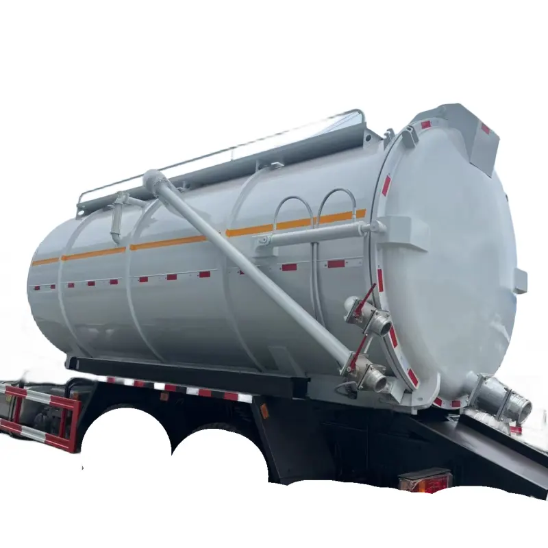 Camions d'aspiration d'eaux usées diesel howo man pour fosses septiques de grande capacité à vendre