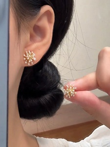 Boucles d'oreilles à clous en perles de feux d'artifice élégantes et haut de gamme, nouvelles tendances estivales, bijoux en cuivre exquis et petits pour un cadeau de mode personnalisé - Product Image 6