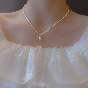Collar de Perlas Estilo Francés, Versátil y Lujoso, con Colgante de Perlas Pavé, Cadena para Clavícula, Gargantilla para Mujer - Product Image 1
