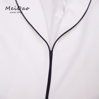 MEIDAO-030093 Jaket Wanita Tanpa Bahu, Blazer Putih Klasik Pendek dengan Dekorasi Pipa