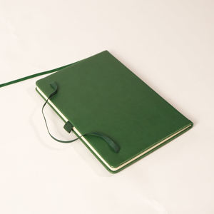 Cuadernos de Tapa Dura Cosidos a Mano con Lámina Plateada de Cuero PU de Alta Calidad, 120 Hojas, para Uso Promocional, Venta al Por Mayor de Fábrica - Product Image 1