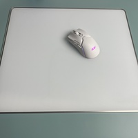 Nouveau tapis de souris professionnel en verre trempé personnalisé avec fond en nid d'abeille