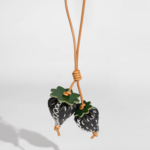 Handmade 3D Pink Strawberry <b>Leather</b> <b>Keychain</b> Cute Creative Vegetable Tanned Cowhide Bag Charm Stitched Gift for Girls and Women - Product Image 2