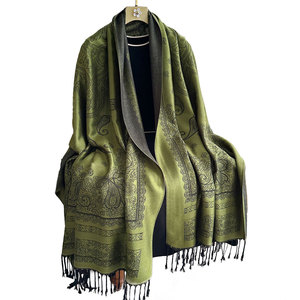Venta al por mayor de fábrica: Nuevo chal largo de rayón jacquard paisley vintage para mujer, transpirable, de algodón y lino, con borlas. - Product Image 1