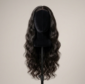 วิกผมลูกไม้ผมแท้แบบเวฟหลวมคุณภาพระดับซาลอนมืออาชีพ  ปมฟอกสี  ไรผมธรรมชาติ  ผู้จัดจำหน่าย B2B รับออเดอร์จำนวนมาก - Product Image 1