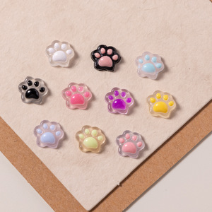 Nouveaux Breloques d'Ongles Patte de Chat Colorées et Adorables TSZS, Ornements 3D en Résine de Dessin Animé pour Manucure DIY, Vente en Gros pour Ongles à Presser - Product Image 6