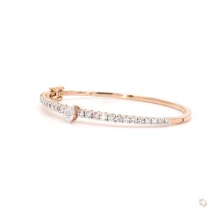 Elegante Brazalete de Diamantes Dorado para Mujer, Clásico, Brillante, Ligero, Cómodo y Estilizado para Uso Diario - Product Image 2