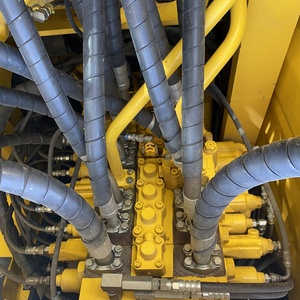 Garantie après-vente, Excavatrice sur chenilles hydraulique Komatsu PC220 de 22 tonnes d'occasion avec rétrocaveuse - Product Image 5