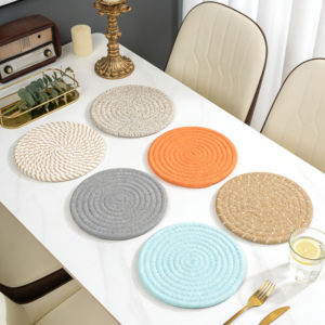 Set de table en tissu de style nordique, isolant thermique, anti-brûlure, épaissi - Product Image 1