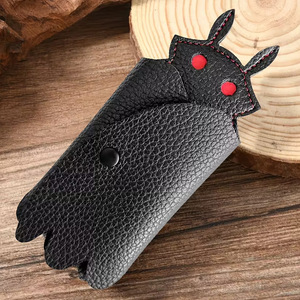 Pochette à clés en cuir motif chauve-souris pour Halloween, pochette à clés de voiture punk et originale, accessoire de fête cosplay. - Product Image 3