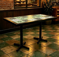 Ensemble de mobilier pour la restauration, table à manger en marbre imperméable, chaise en rotin légère empilable pour le hall d'hôtel, la cafétéria