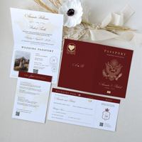 Cartes d'invitation de mariage de luxe bordeaux pour voyage à l'étranger, style passeport et carte d'embarquement de destination, avec nœud en ruban