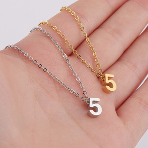 แฟชั่นเหล็กสแตนเลสชุบทอง<span class=keywords><strong>เสน่ห์</strong></span> DIY สำหรับการทำเครื่องประดับการตั้งค่าหนามเตยหมายเลข0-9สำหรับ<span class=keywords><strong>คู่</strong></span>รักเพื่อนที่ระลึก - Product Image 1