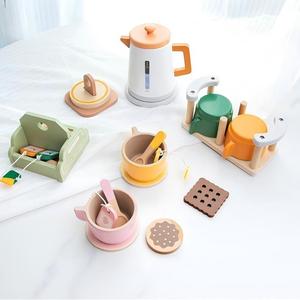 Juguetes <span class=keywords><strong>de</strong></span> <span class=keywords><strong>Cocina</strong></span> <span class=keywords><strong>de</strong></span> Madera para Niños para Jugar a las Casitas - Set <span class=keywords><strong>de</strong></span> Postres, Pan y Té <span class=keywords><strong>de</strong></span> la Tarde con Cafetera Realista para Juego <span class=keywords><strong>de</strong></span> Roles - Product Image 5