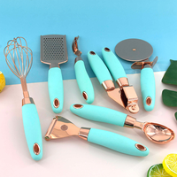 Nouvel arrivage : Ensemble d'ustensiles de cuisine en acier inoxydable 430 avec revêtement électrolytique doré, poignée en plastique, style épuré, compatible lave-vaisselle