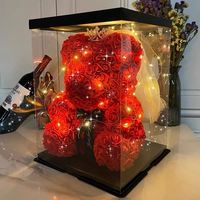 Vente flash Saint-Valentin Rose Licorne Cadeau d'anniversaire Fleur éternelle Ours Fleurs séchées conservées avec lumière LED Forme ronde