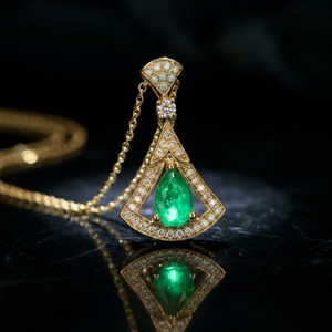 Collar Xinfly de Oro Sólido de 18K con Esmeralda Natural y Diamantes de 0.34~0.52ctw, Forma de Hoja de Ginkgo, AU750, Corte Pera, Gema Verde, Joyería Fina - Product Image 3