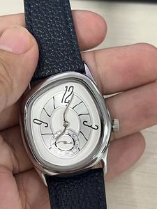 Reloj de cuarzo de lujo con esfera irregular de diseño novedoso, ideal para uso diario casual y de estilo clásico. - Product Image 3