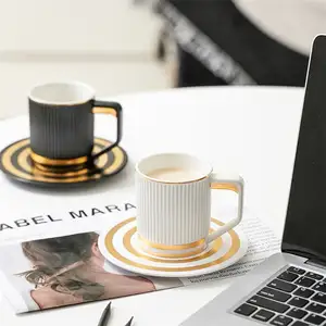Penjualan terlaris grosir Nordic Ins Mug Tazas porselen Gold Rim keramik cangkir kopi dan Set piring
