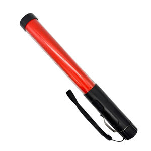 30cm <span class=keywords><strong>LED</strong></span> blinkender Traffic Baton Alarm Whistle Lautsprecher mit roten <span class=keywords><strong>LED</strong></span>-Lichtern Verkehrs stäbe für effektive Sichtbarkeit - Product Image 1