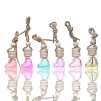 Diffuseur de voiture suspendu en forme de cœur, flacon de parfum en verre vide avec bouchon en bois, pendentif désodorisant pour voiture