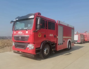 <span class=keywords><strong>Camion</strong></span>-citerne à eau diesel poids lourd neuf de haute qualité Sinotruk HOWO 4X2 avec réservoir de 7000-10000L et moteur de 350 ch - Product Image 2