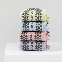 Chaussettes de yoga et de pilates pour femmes à 5 doigts, bord roulé, antidérapantes, respirantes, mi-mollet, pour le sport et le fitness