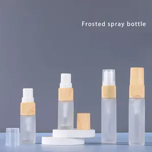 Voorraad 5Ml 10Ml Frosted Glazen Parfumflesje Met Bamboe Deksel Glazen Spuitfles Met Houtnerf Spray Voor parfum