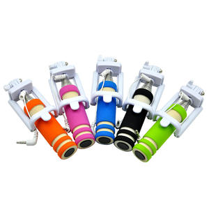 Neuer tragbarer ausziehbarer Mini-Handheld-Selfie-Stick mit Fernbedienung taste Kabel gebundenes Selfie-Ein beins tativ Für Mobiltelefone - Product Image 1