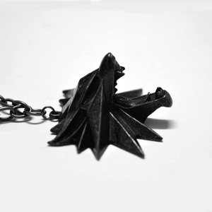 Vente en Gros de Witchers 3 <span class=keywords><strong>Wild</strong></span> <span class=keywords><strong>Hunt</strong></span> Inspiré Collier de Chaîne de Loup pour Hommes Pendentif en Alliage de Zinc pour Cadeau de Fiançailles Fête de Mariage - Product Image 1