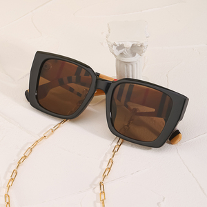 <span class=keywords><strong>Lunettes</strong></span> <span class=keywords><strong>de</strong></span> <span class=keywords><strong>soleil</strong></span> <span class=keywords><strong>tendance</strong></span> pour femmes, design Y2K, festival <span class=keywords><strong>de</strong></span> musique <span class=keywords><strong>2023</strong></span>, <span class=keywords><strong>lunettes</strong></span> <span class=keywords><strong>de</strong></span> <span class=keywords><strong>soleil</strong></span> <span class=keywords><strong>tendance</strong></span> pour femmes, plage d'été - Product Image 4