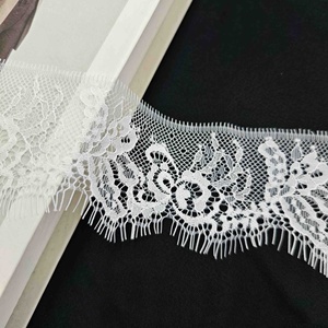 <span class=keywords><strong>Dentelle</strong></span> Chantilly florale française en nylon blanc non extensible de 6 cm pour robe de nuit LT2840B - Product Image 2