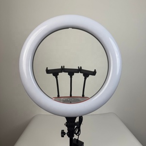 Améliorez votre configuration de studio : Anneau lumineux LED RGB de 18 pouces pour selfies, température de couleur réglable, idéal pour le streaming en direct, les jeux et TikTok - Product Image 2