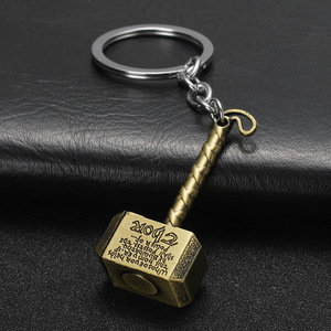 Venta al por mayor nuevos diseños tales <span class=keywords><strong>Ique</strong></span> latón grabado aleación de aluminio Thor martillo personalizado Metal llavero Thor llavero - Product Image 6