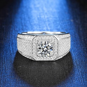 <span class=keywords><strong>Real</strong></span> D Color 925 perak murni cincin pria berlapis emas 18K 1CT Ice Out Moissanite bersertifikat Gra elegan Iced Out Look untuk pria - Product Image 2