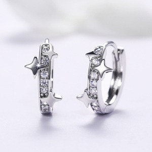 Orecchini a Cerchio con Stella per Donne, Gioielli Minimalisti Creativi alla Moda, Accessorio per Uso Quotidiano - Product Image 4