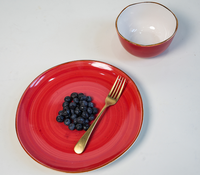 Service de table en grès émaillé rouge 16 pièces - Design classique, compatible lave-vaisselle et micro-ondes, réutilisable pour la restauration et les cadeaux d'affaires