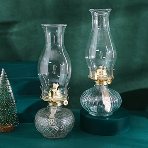 Lampe à pétrole D888 de <span class=keywords><strong>style</strong></span> verre, grande et de <span class=keywords><strong>style</strong></span> <span class=keywords><strong>ancien</strong></span>, une décoration rétro pour salon, idéale pour les gîtes et hôtels, et pour le camping. - Product Image 4