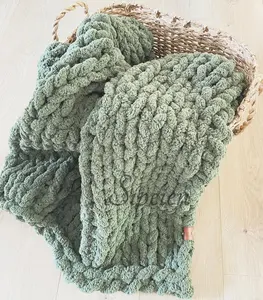 Cozy Handwoven Chunky Knit Blanket Gorgeous Braided Chenille Yarn Cozy Modern Boho Style Soft Throws For Home Use Customizable Size