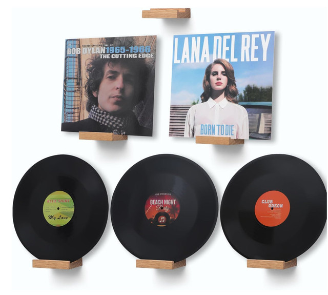 Hot Selling Handmade Multifunction Small Tabletop Solid Wood Eco-friendly Polished Vinyl Record Shelf Customizable Size Folk Art