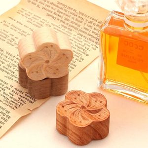 Le diffuseur d'huiles essentielles en bois est utilisé en aromathérapie pour aider à la diffusion du sommeil et à la décoration de la maison - Product Image 5