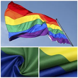 Vendita calda del prodotto promozionale all'ingrosso a buon mercato 3 * 5ft 100% poliestere lgbt gay pride prodotti personalizzati arcobaleno bandiere